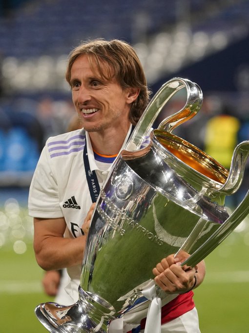 命中准绝杀！西亚卡姆全场投篮23中11，得到24分9板4助