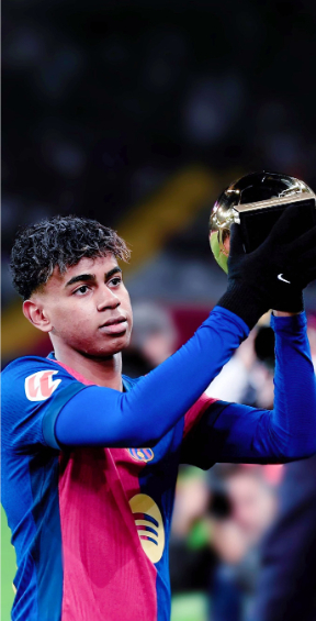 小孩哥！17岁卡尔成为欧冠最年轻连续3场进球球员