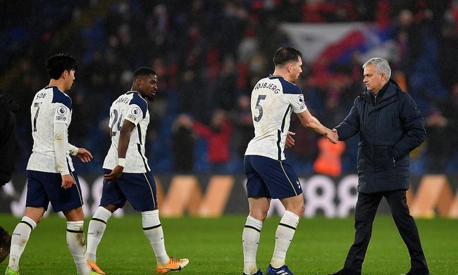 1-1战平，利物浦丢三分！英超积分榜：切尔西1-3惨败，阿森纳稳居榜首